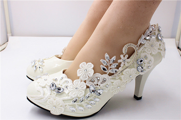 Diamond Round Toe High Heels Lace Wedding Shoes