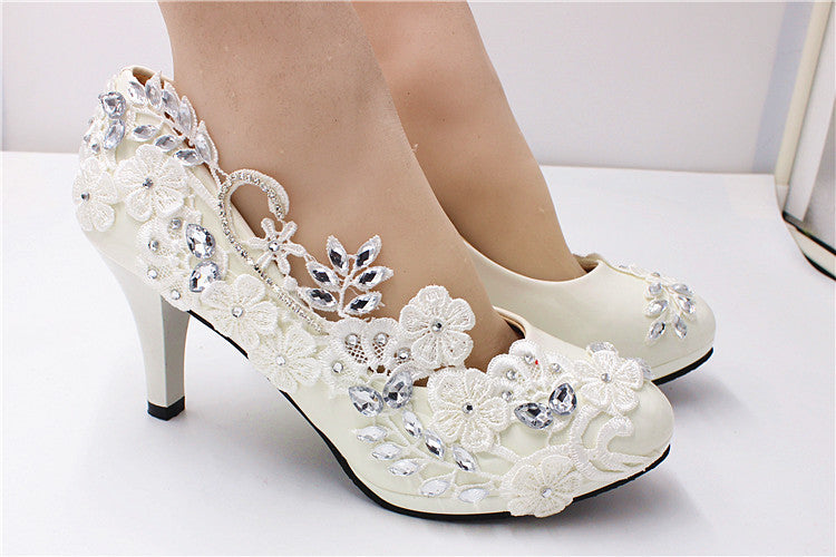 Diamond Round Toe High Heels Lace Wedding Shoes