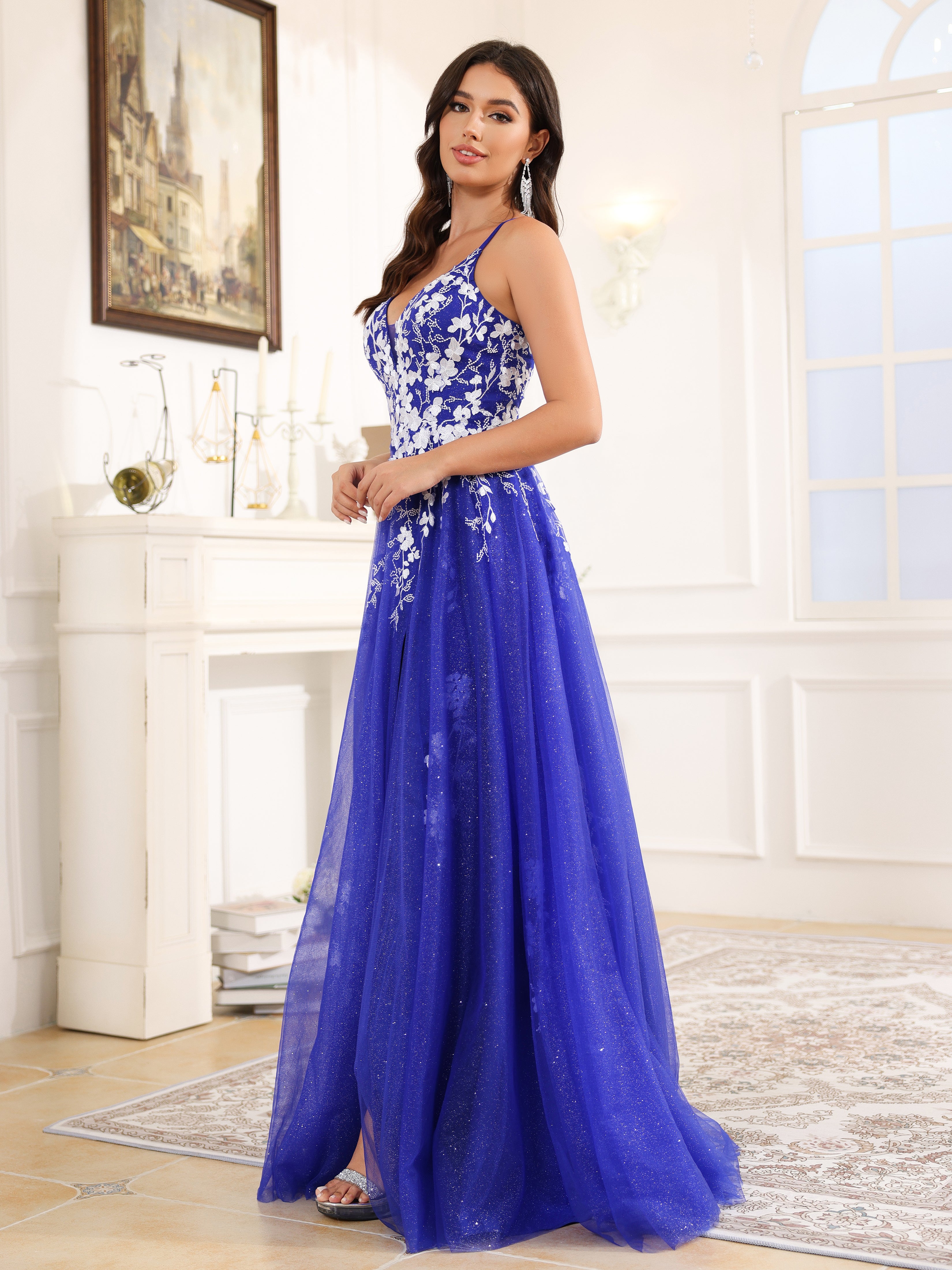 Spaghetti Straps Lace Appliques Floor Length Tulle Prom Dress