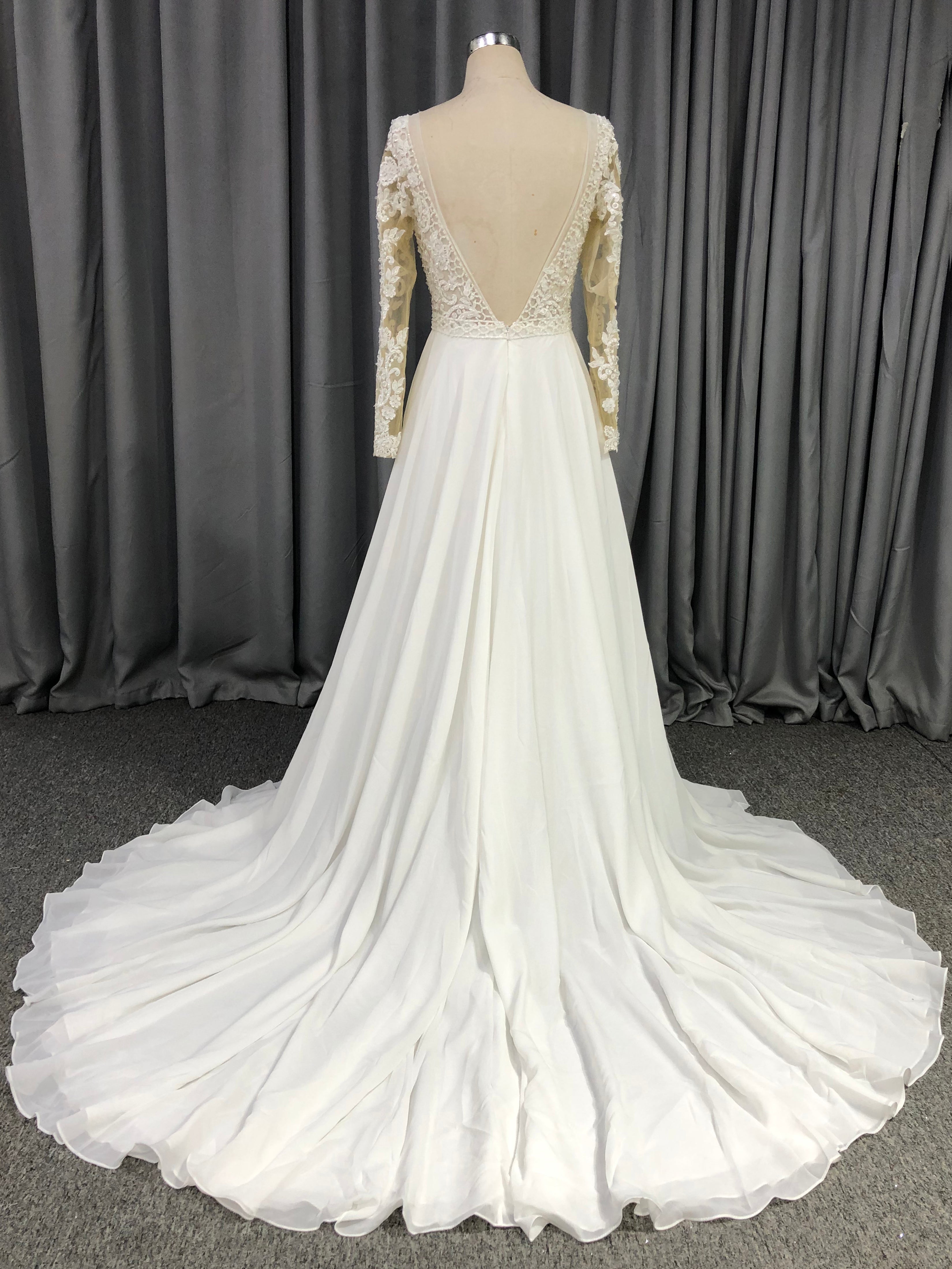 Long Sleeves  Chiffon With Lace  A-line Wedding Dress With Train C0017