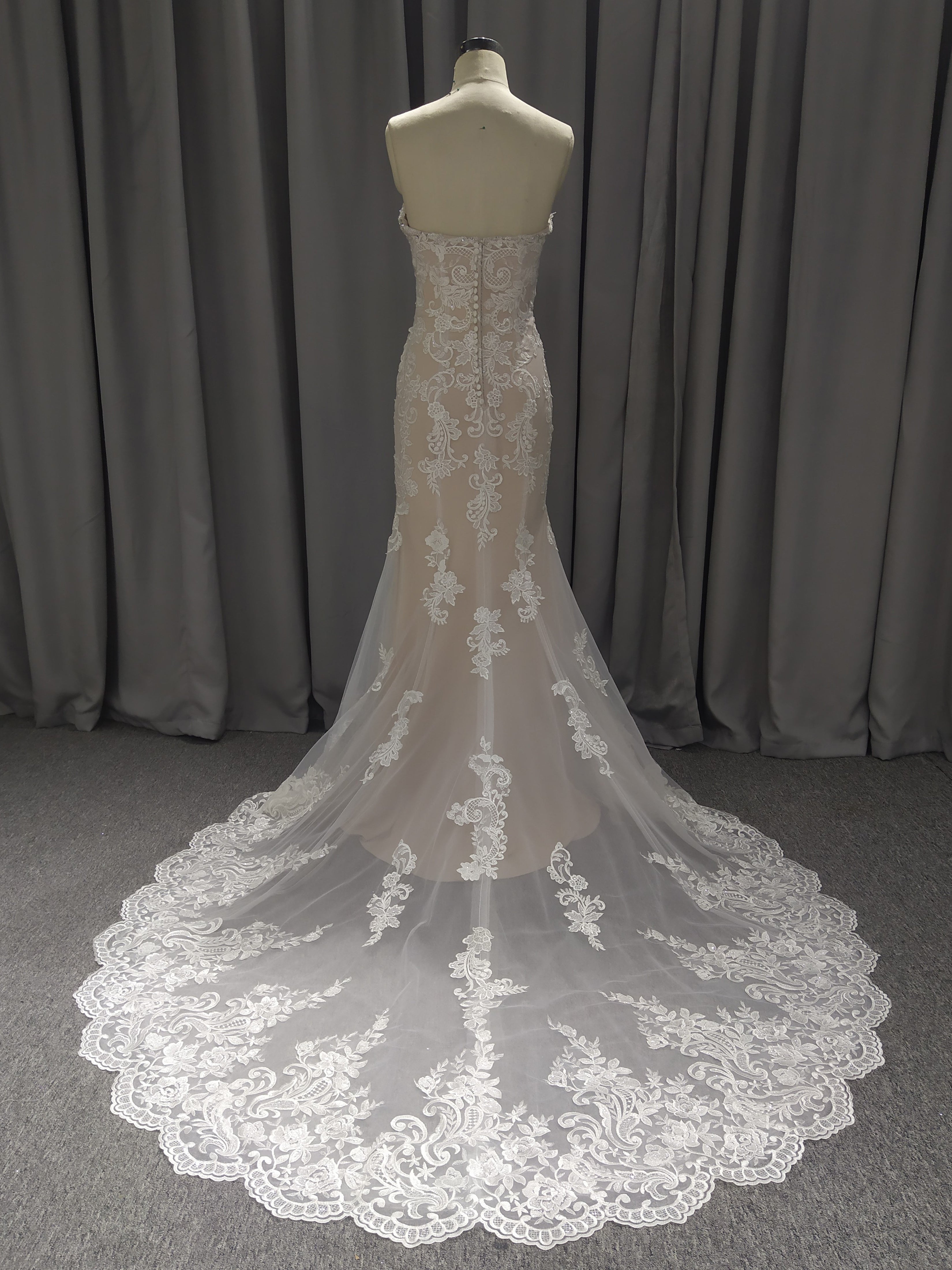 Sweetheart Neck Lace Mermaid Wedding Dress With Train C0026