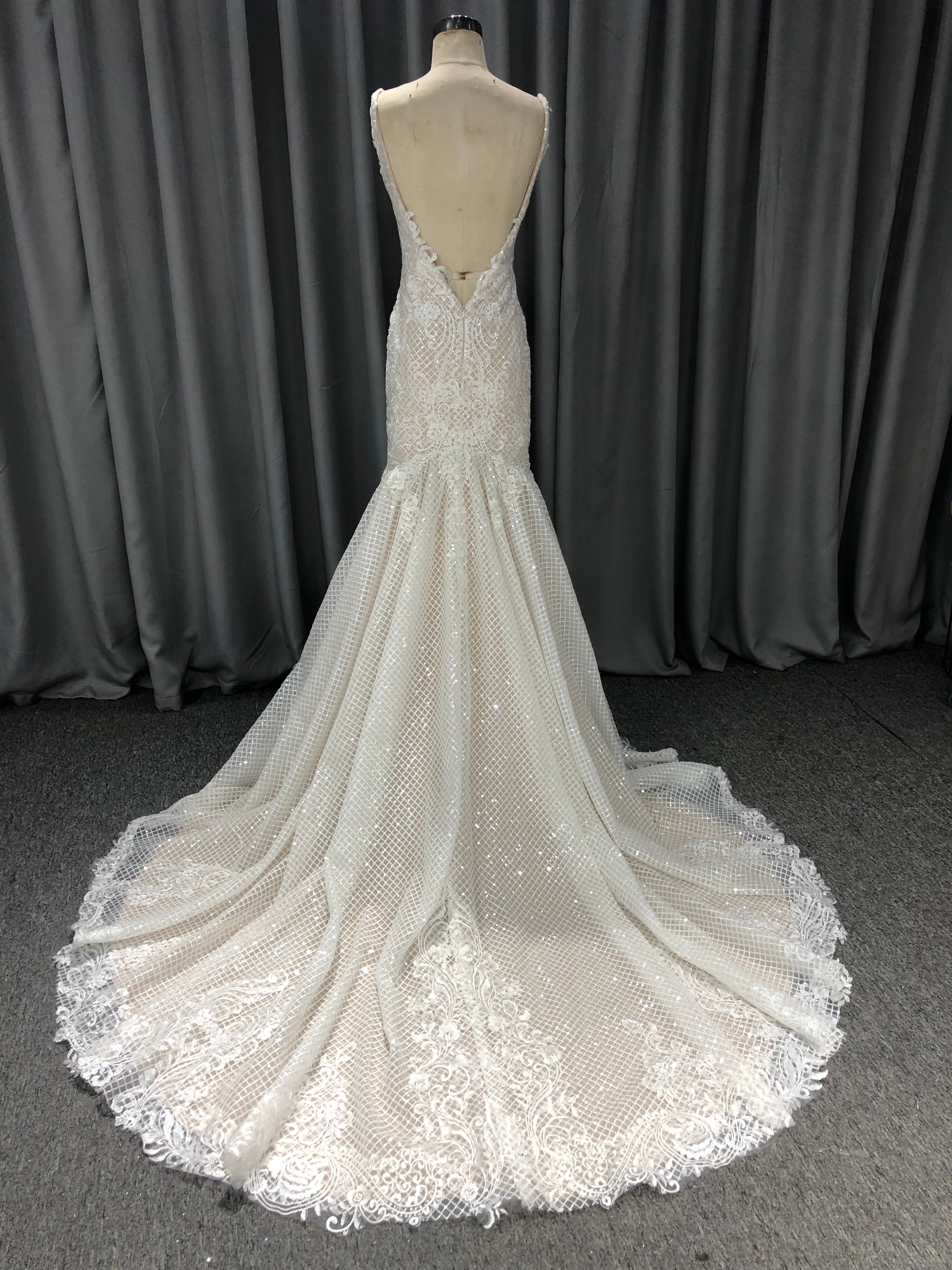 Chic Mermaid Lace Bodice V Back Wedding Dress