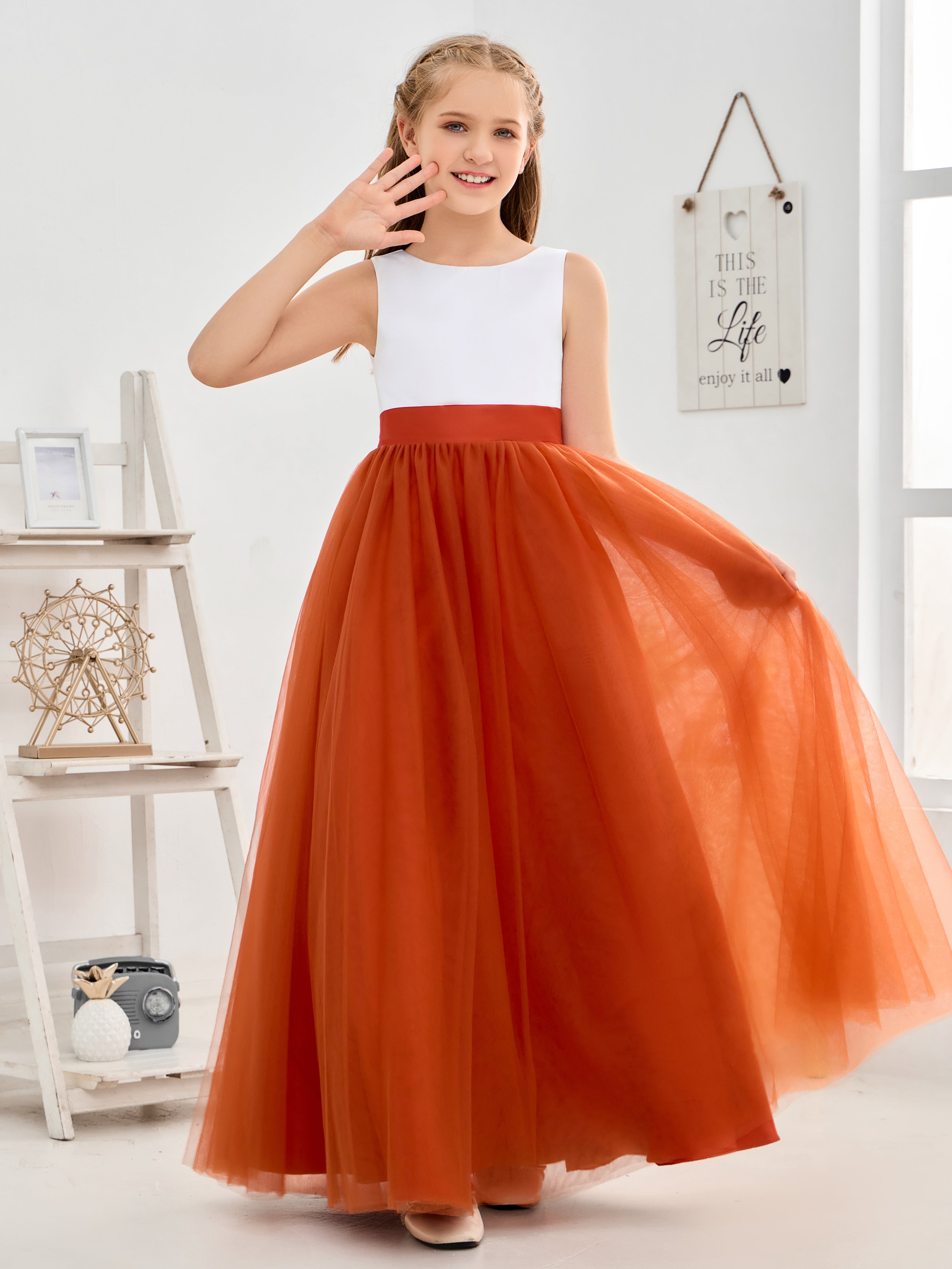 Sleeveless V Back Tulle Flower Girl Dress