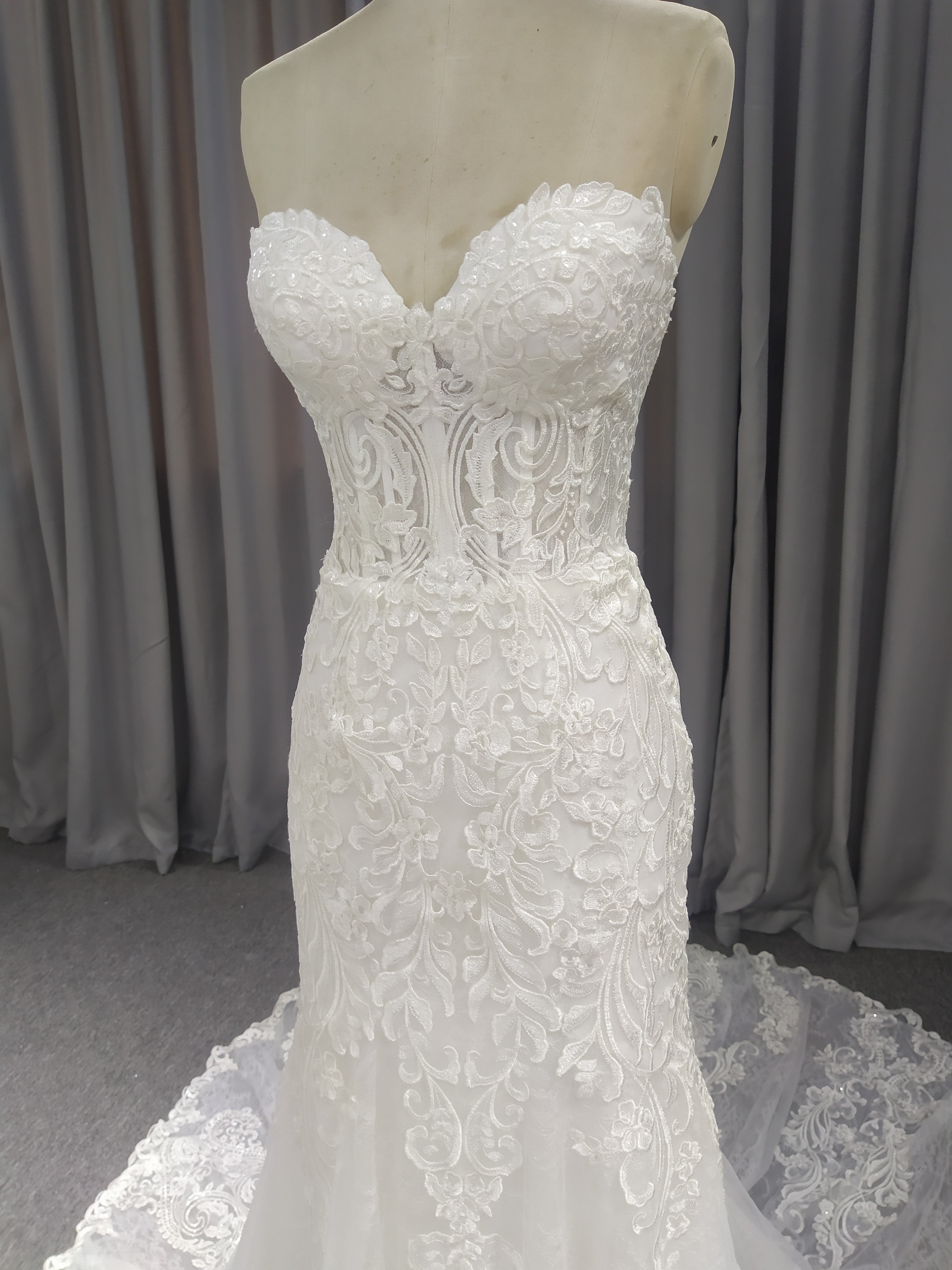 Mermaid Sweetheart Lace Bodice Wedding Dress