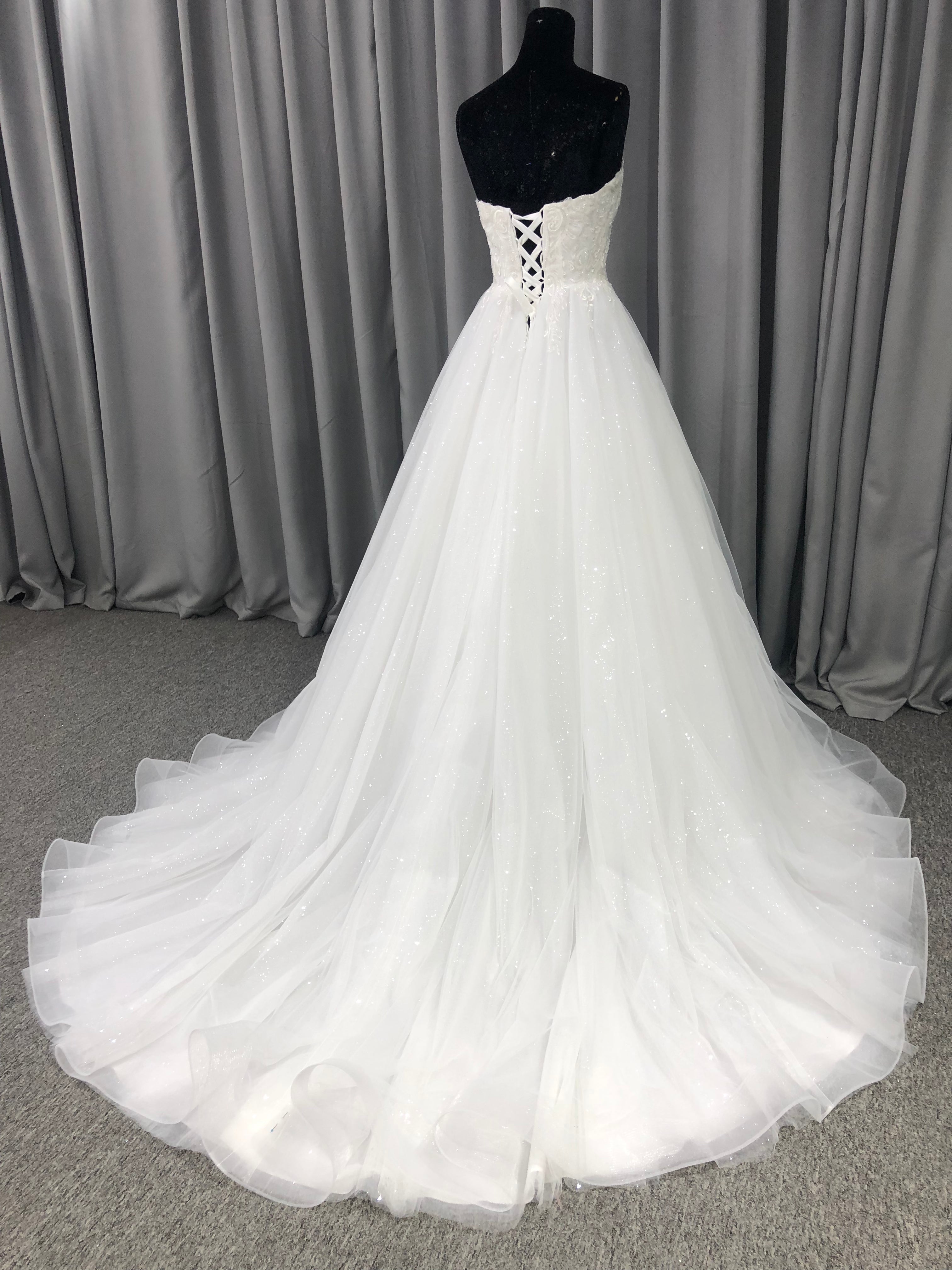 Sparkly A-Line Sweetheart Lace Bodice Tulle Lace Up Back Wedding Dress