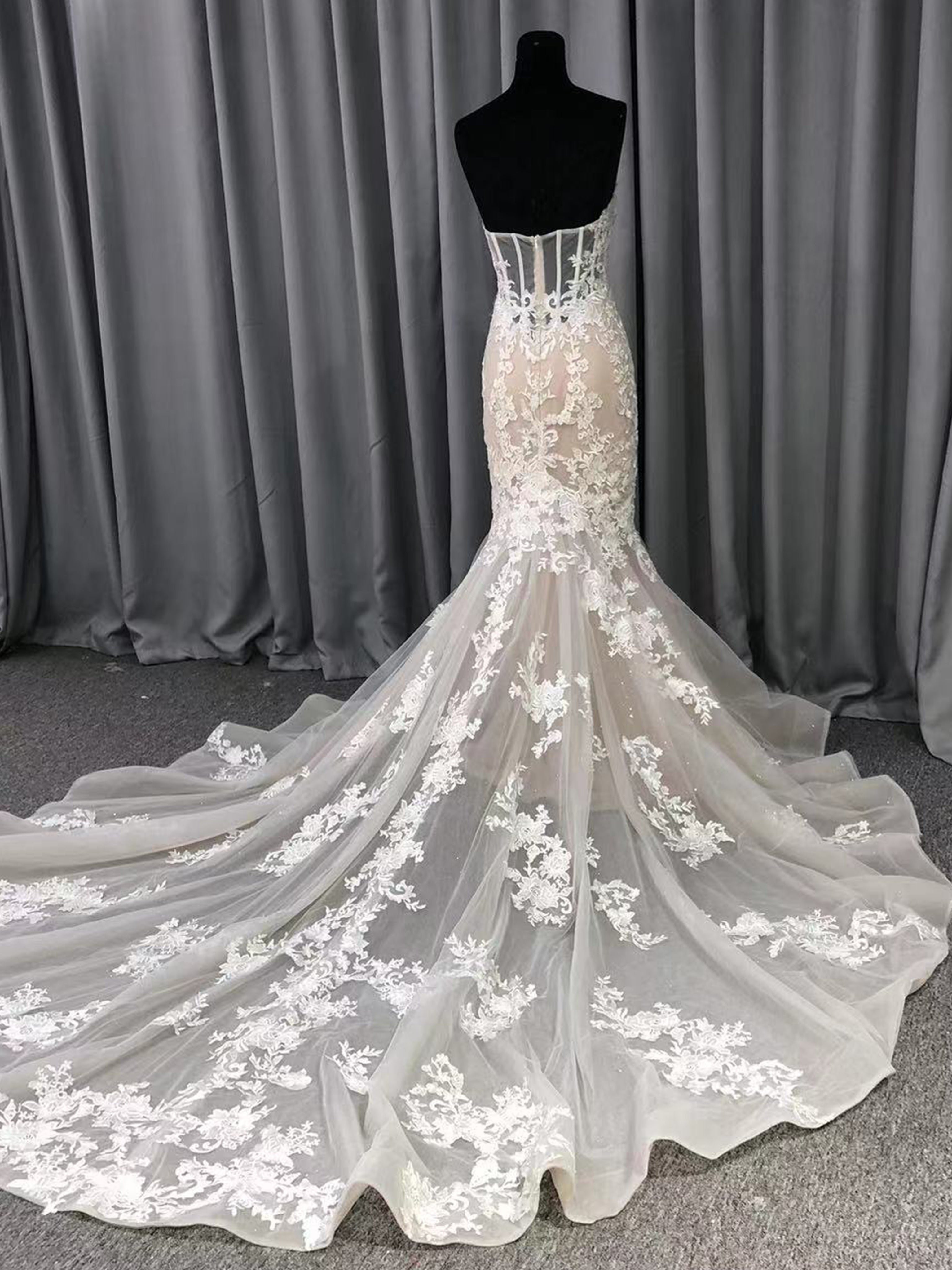 Sweetheart Illusion Top Mermaid Lace Bridal Gown