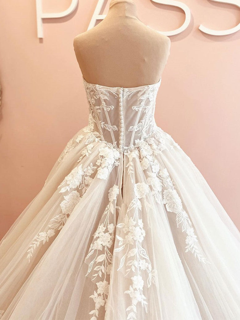 Princess Lace Bridal Gown Sweetheart with Appliques Wedding Dress