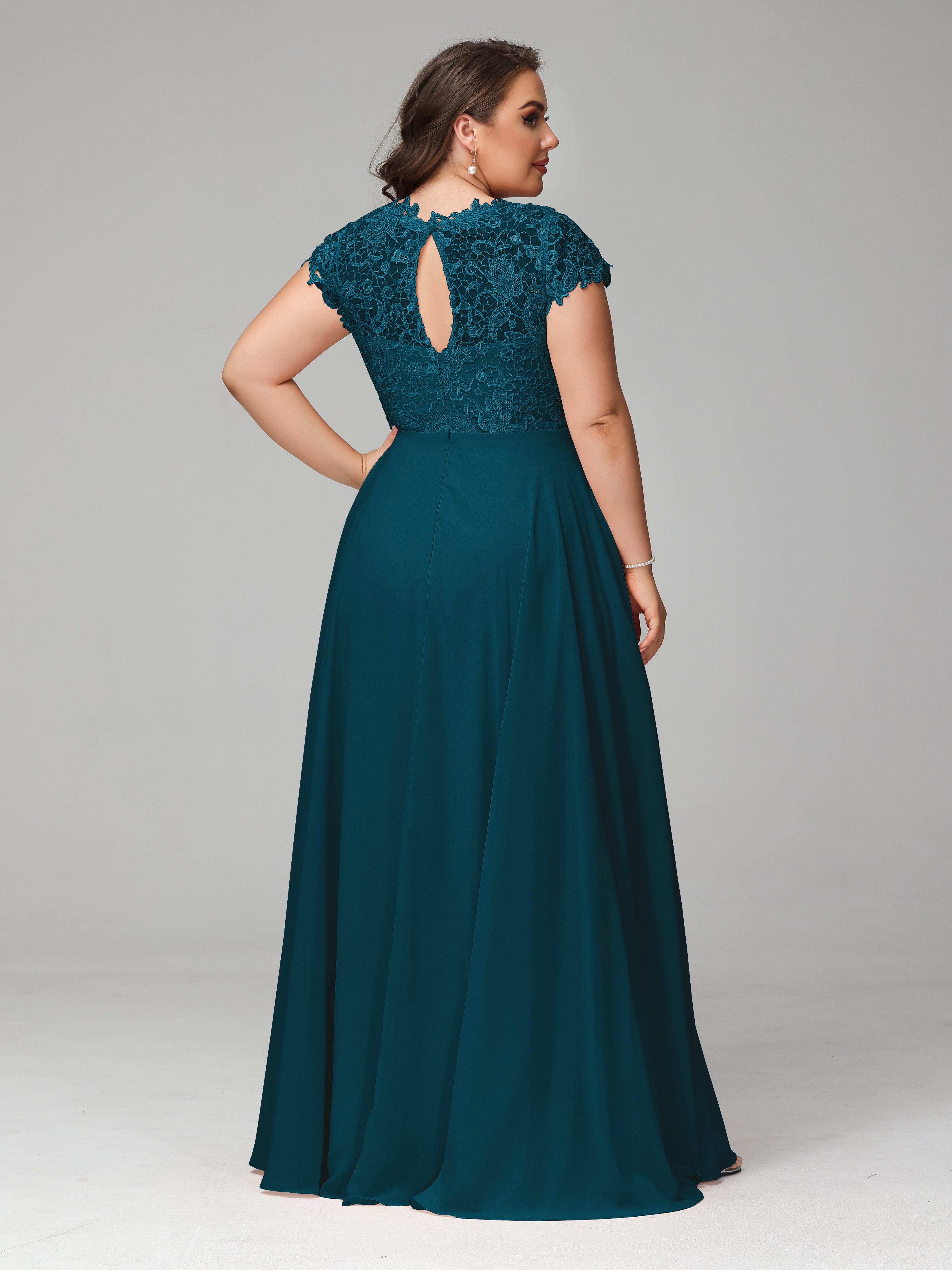 Crew Neck Delicate Chiffon Plus Size Bridesmaid Dresses